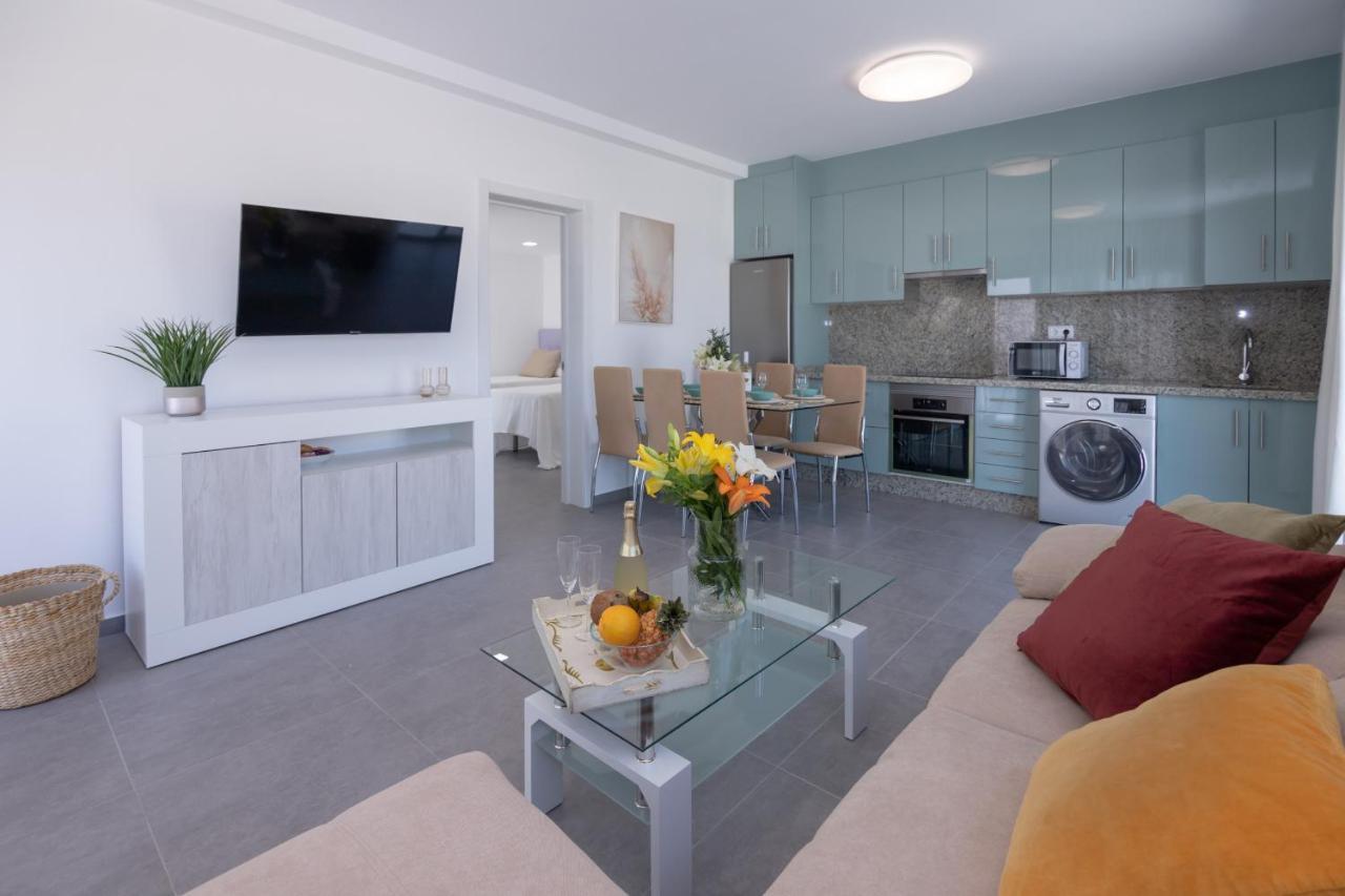 5 Beachfront By Holidays Apartament